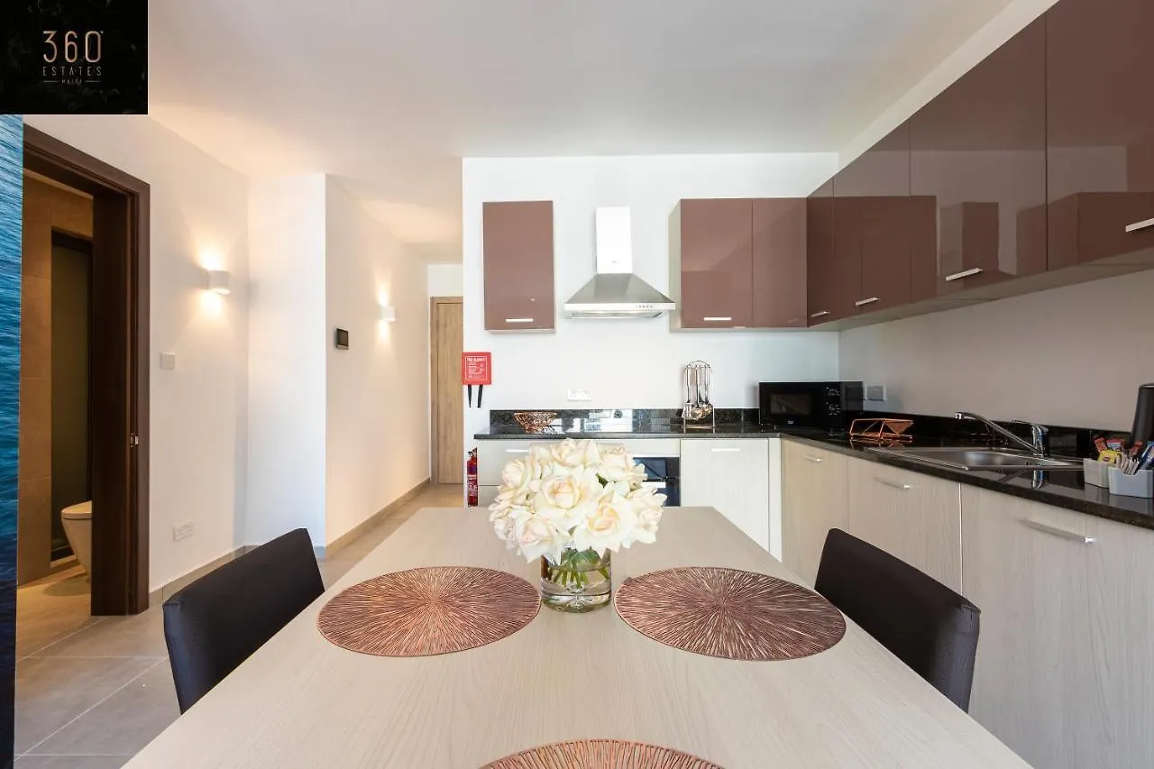 High-End Central Apt With Comfy Bed & Super Wifi By 360 Estates San Gwann 0*,  Malta